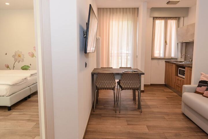 Room 9 of 31
