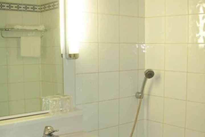Clean Restrooms