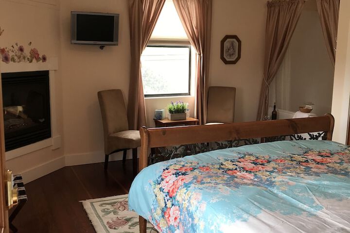 Room 11 of 74