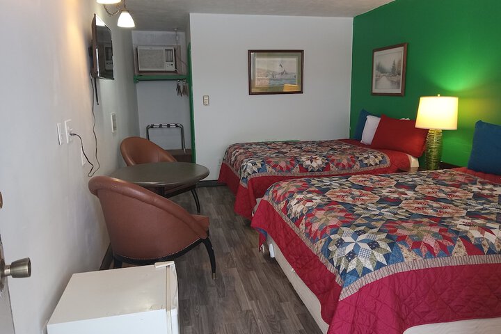 Room 32 of 64