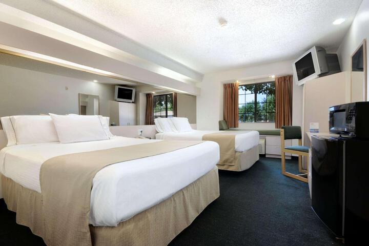 1 Queen Bed Room (10 of 11)