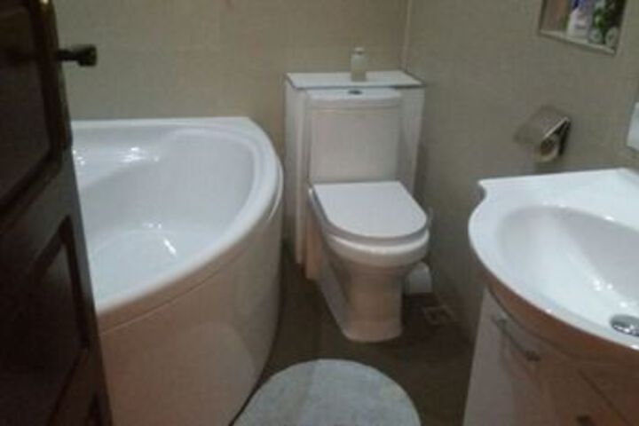 Room 2 of 18