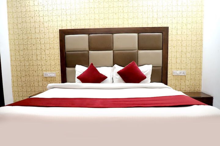 Room 14 of 26