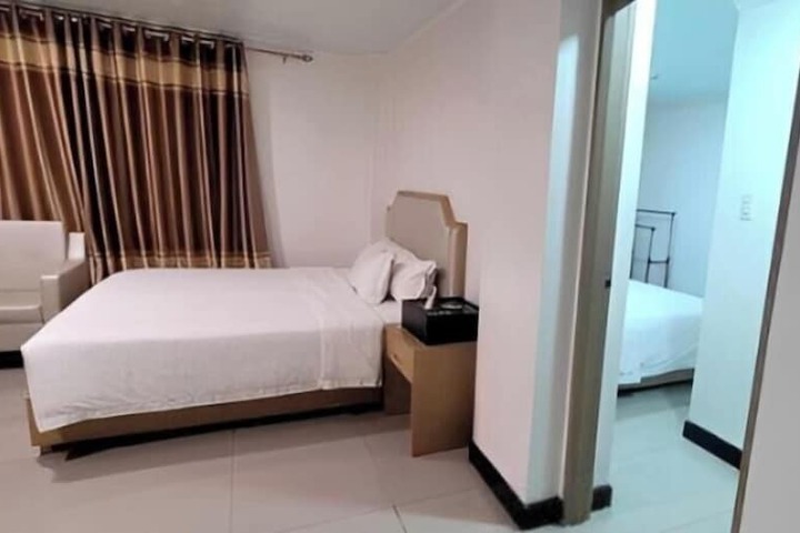 Room 14 of 23