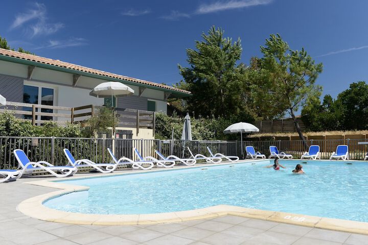 Hotel Pool