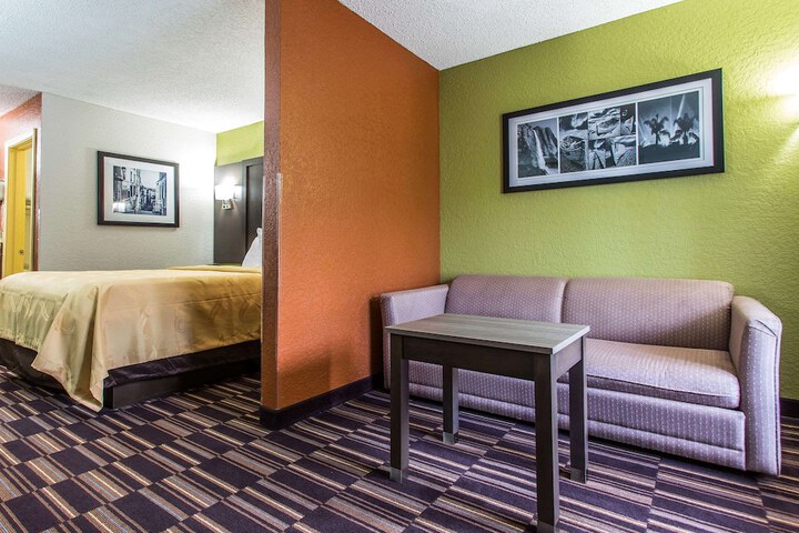 1 Bedroom Suite (3 of 5)