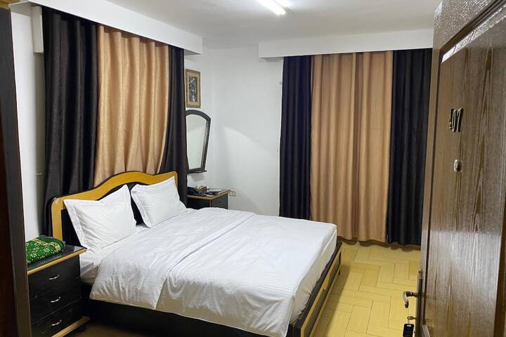 Room 12 of 44