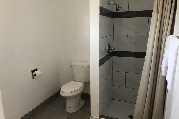 Comfort Single Room (5 of 5)