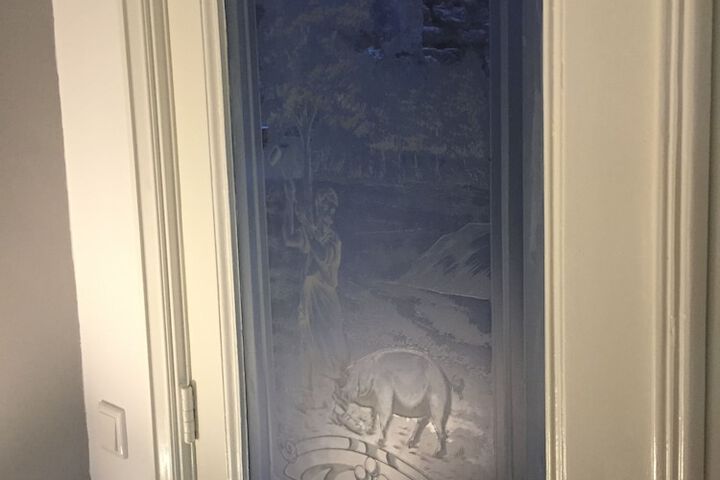 Room 9 of 29