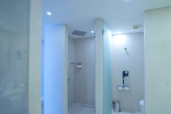Room 89 of 165