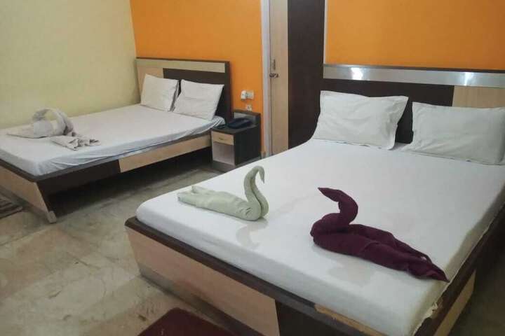 Room 9 of 14