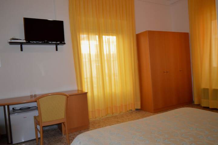 Room 8 of 45