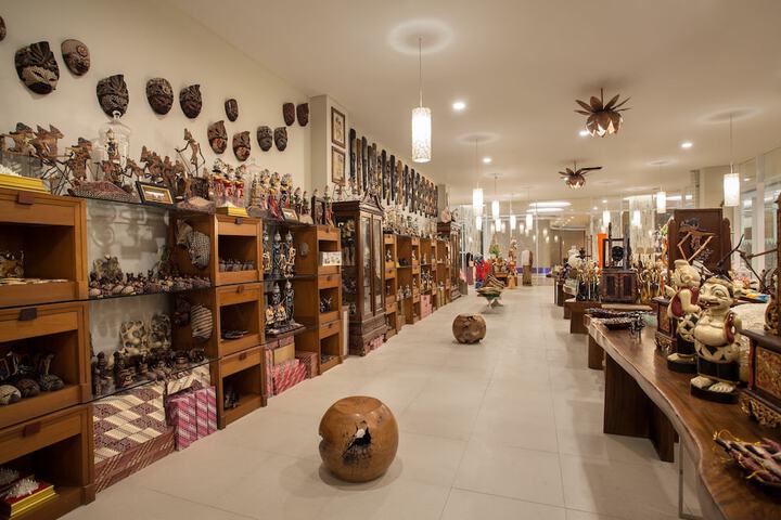 Gift shop