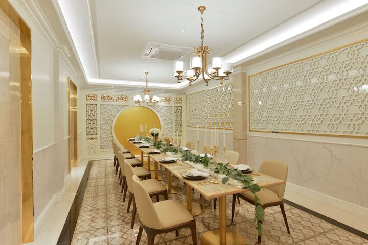 Ballroom/Hall 88 of 101