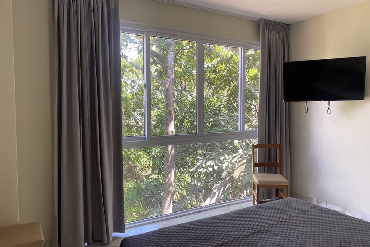 Room 15 of 80