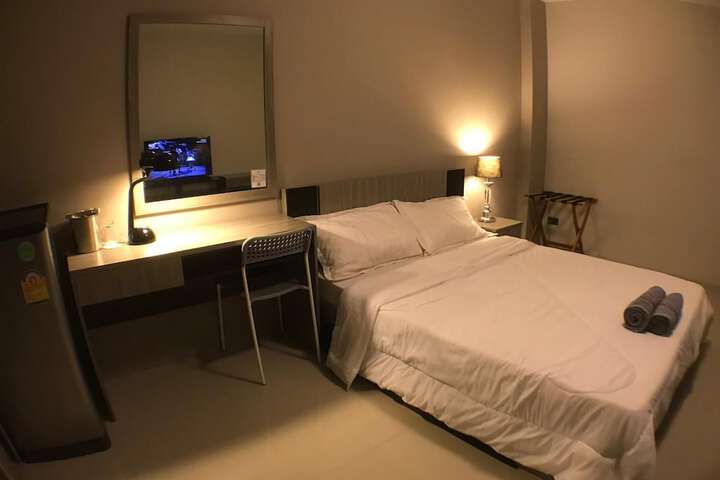 Room 6 of 45