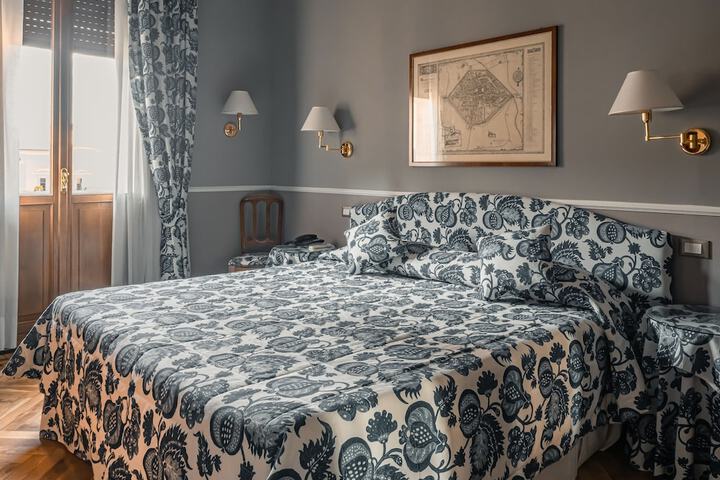 Room 6 of 75