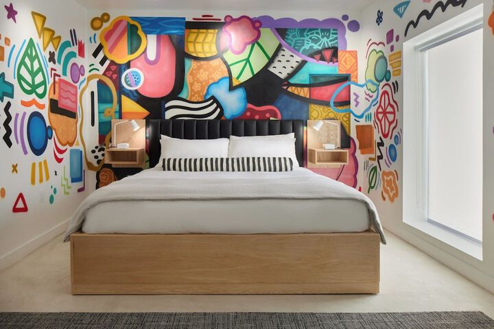Room 15 of 21