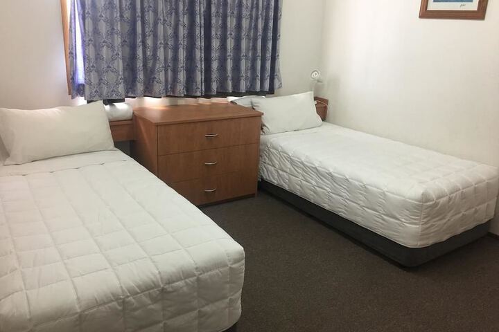 Room 30 of 74