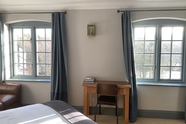Room 5 of 48