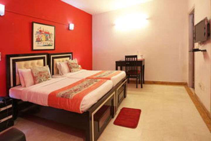 Room 16 of 42