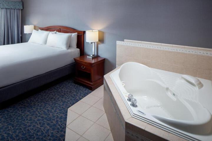 2 Double Beds (2 of 6)