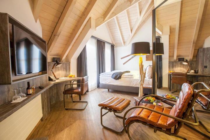 Boutiquehotel Thessoni Classic Zürich-Regensdorf & Residence Thessoni Home 350 m distance to mainbuilding