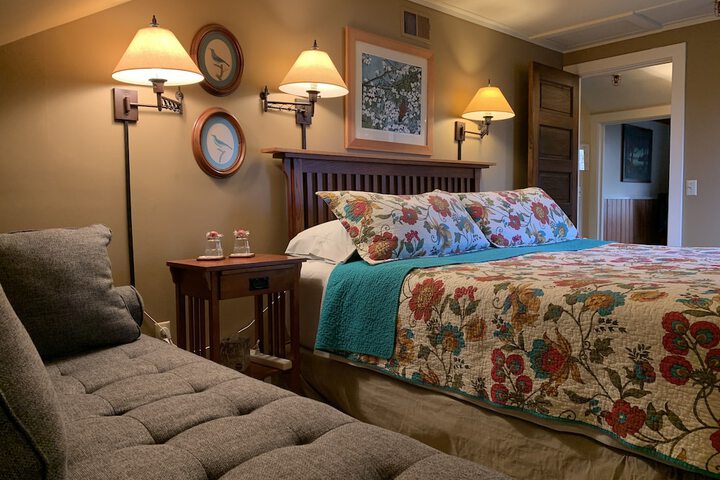 Room 42 of 90