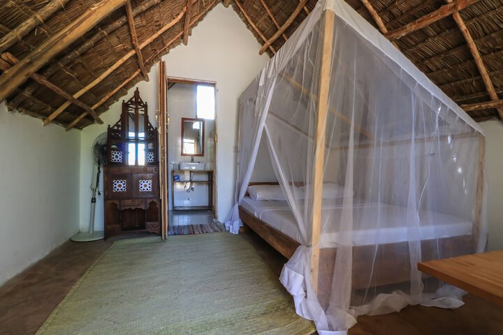 Room 2 of 36