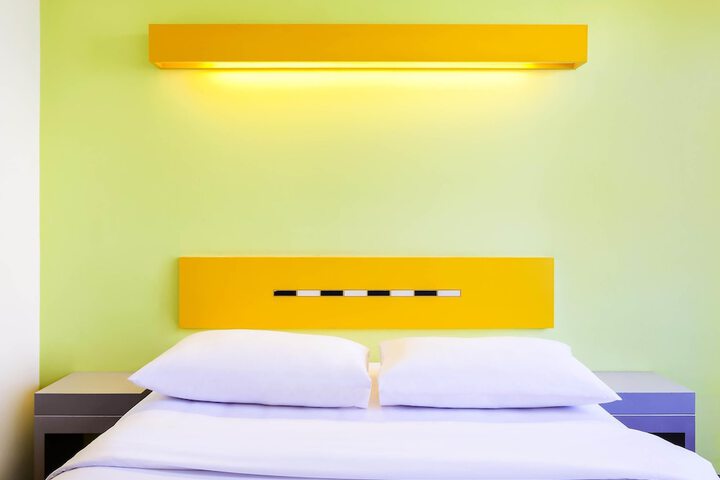 Room 4 of 19