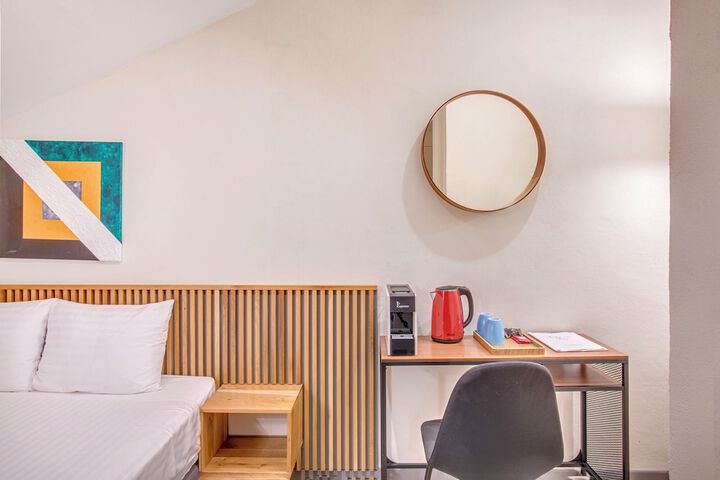 Room 14 of 36