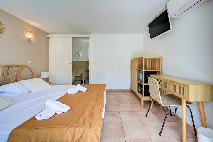 Room 40 of 94