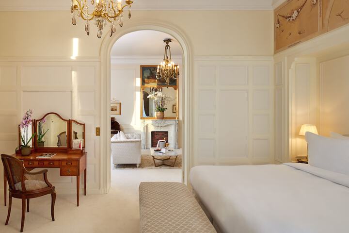 Room 26 of 174