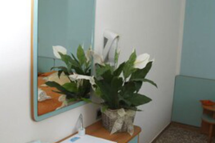 Room 28 of 29