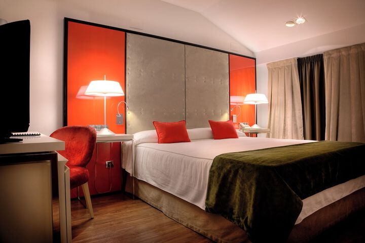 Room 6 of 55