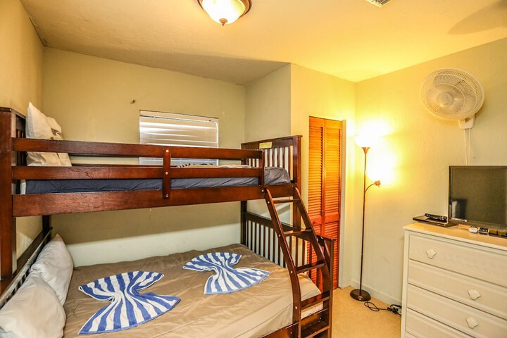 Room 5 of 31