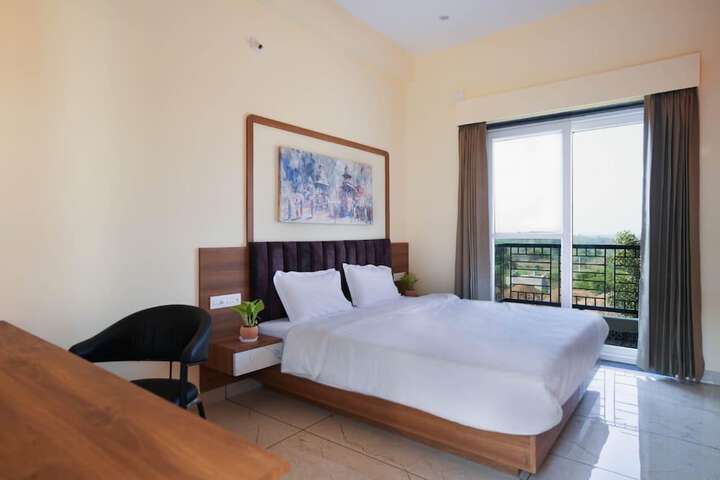 Room 6 of 31
