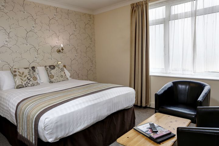 Room 7 of 34