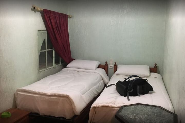 Room 7 of 10