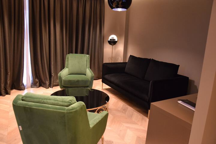 Room 41 of 77