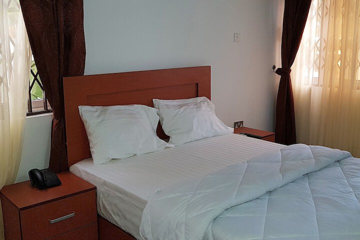 Room 4 of 24
