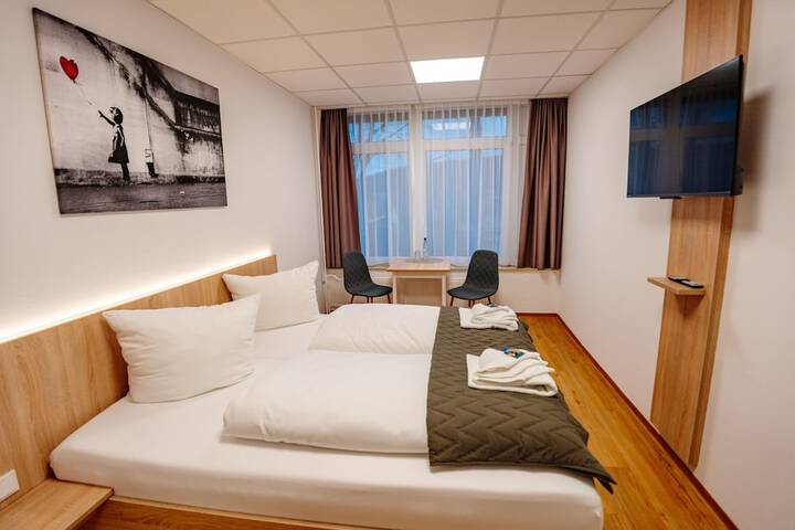 Room 18 of 48