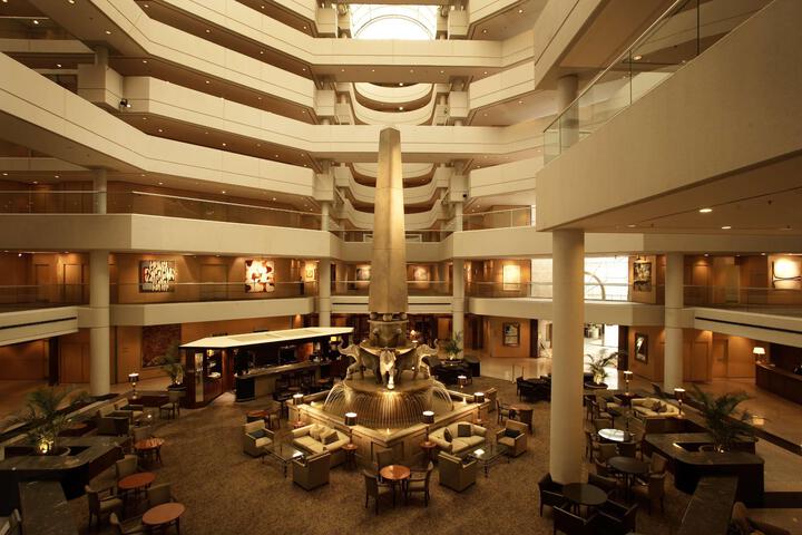 Entrance & Lobby