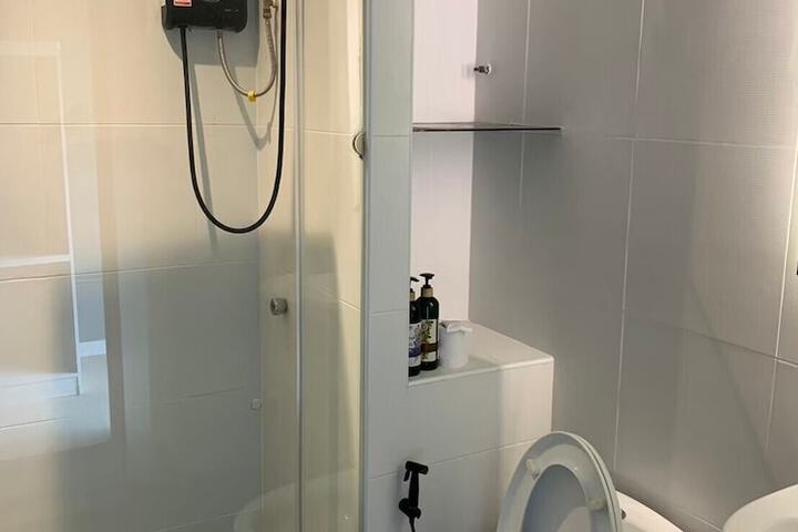Room 9 of 10