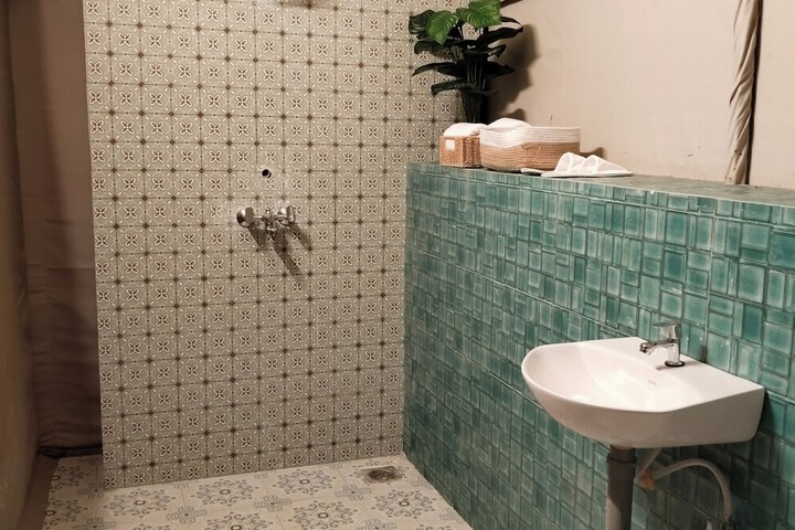 Room 22 of 46
