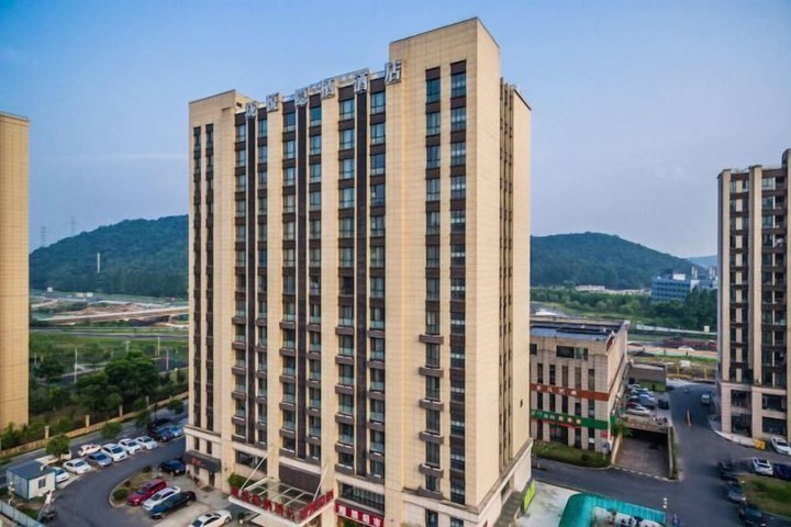 Hotel 75 of 79