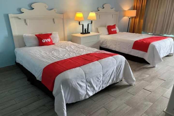 2 Double Beds (4 of 10)