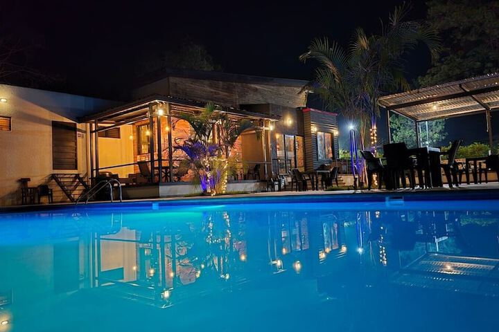 Pool 7 of 14