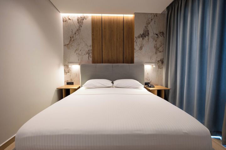 Room 19 of 112