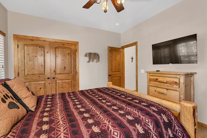 Room 3 of 48